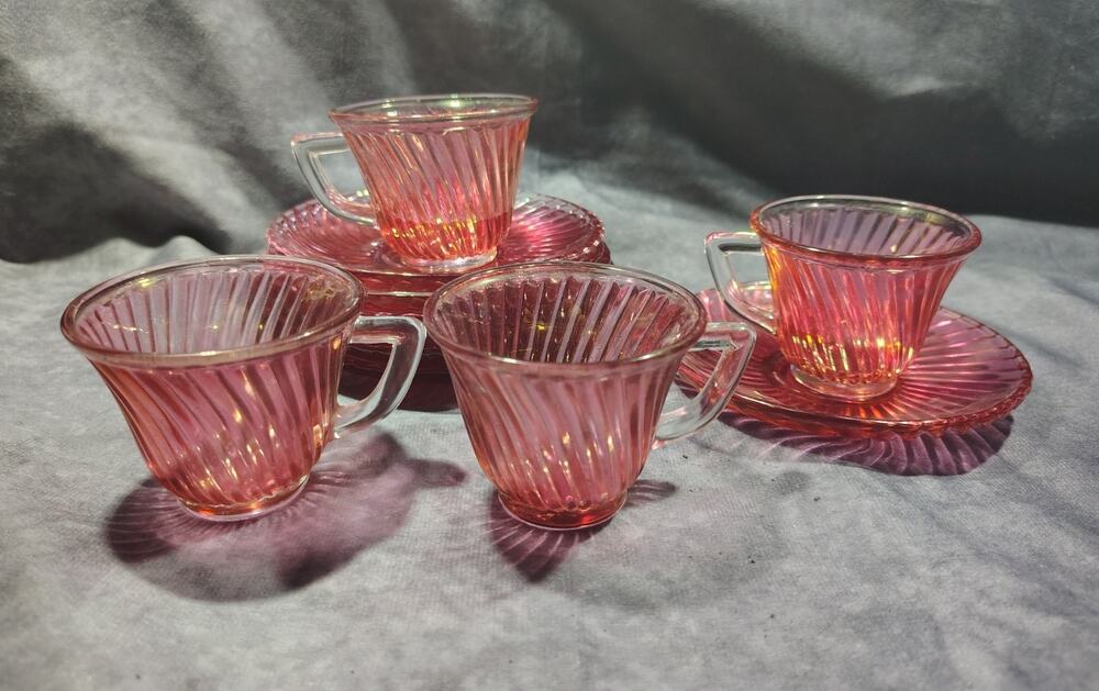 VINTAGE FEDERAL GLASS MINIATURE CHILDS DIANA PATTERN CUPS & SAUCERS